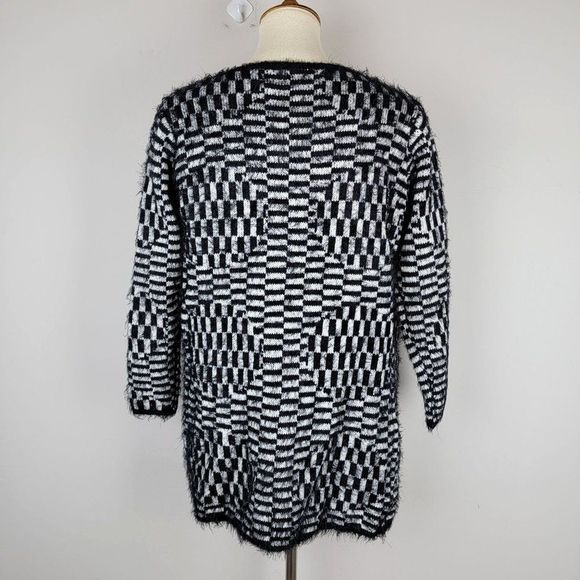 I'm Black White Eyelash Checkered Prints Long Sleeves Mid Length Open Cardigan - Picture 3 of 9